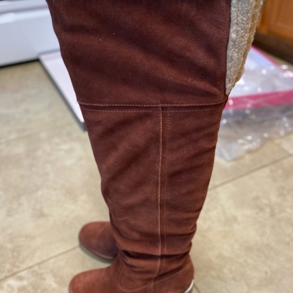 NWOT VINCE CAMUTO GAMREAL OVER THE KNEE BOOT - Picture 8 of 8